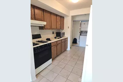 198 Sierra Court, Woodbridge Township, NJ 07095 - Photo 3