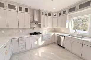 46 Foyer St, Edison, NJ 08817 - Photo 3