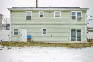 42 Mercer St, Carteret, NJ 07008 - Photo 5