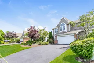8 Pine Valley Ln, Monroe Township, NJ 08831 - Photo 5