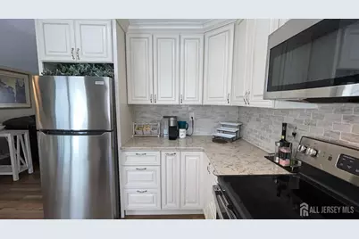 28-B Larch Plaza, Monroe Township, NJ 08831 - Photo 11