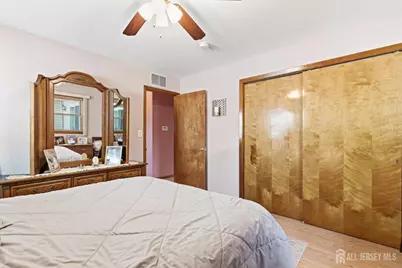 243 E Cherry Street E, Carteret, NJ 07008 - Photo 15