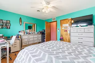 243 E Cherry Street E, Carteret, NJ 07008 - Photo 17