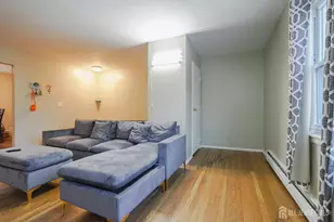 72 Fox Rd, Edison, NJ 08817 - Photo 9