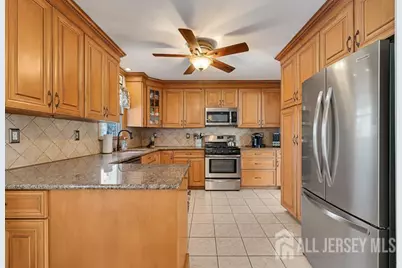 1 Via Vitale, Kenilworth, NJ 07033 - Photo 5