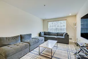 27 Edinburgh Ct, Edison, NJ 08820 - Photo 5