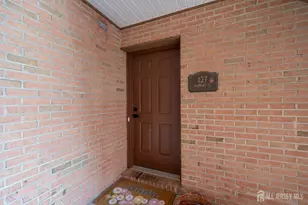 127 Oakmont Ct, Edison, NJ 08820 - Photo 1