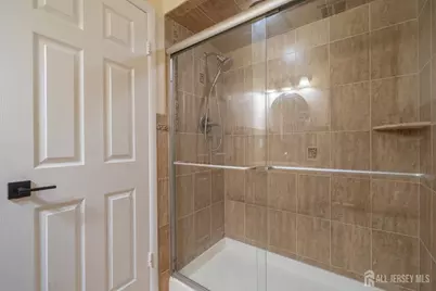 127 Oakmont Court, Edison, NJ 08820 - Photo 13