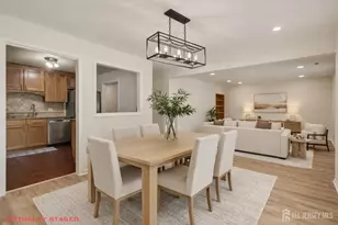 127 Oakmont Ct, Edison, NJ 08820 - Photo 5