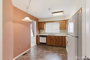 138 Concordia Cir, Monroe Township, NJ 08831 - Photo 9