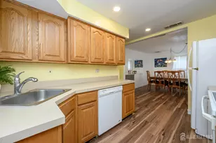 1229 Hudson Dr, North Brunswick Township, NJ 08902 - Photo 9