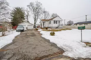 1229 Hudson Dr, North Brunswick Township, NJ 08902 - Photo 25