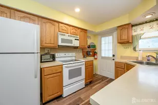 1229 Hudson Dr, North Brunswick Township, NJ 08902 - Photo 11