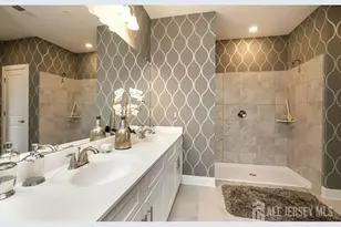 425 Tavern Rd, Monroe Township, NJ 08831 - Photo 11