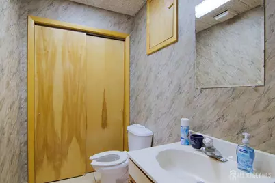 217 Main Street, Woodbridge Township, NJ 07095 - Photo 23