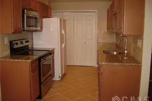 107B Chatham Dr, Monroe Township, NJ 08831 - Photo 1