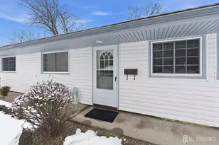 10 Cranston Rd, South Brunswick Township, NJ 08824 - Photo 3