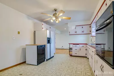 655 Washington Avenue, Sayreville, NJ 08879 - Photo 9