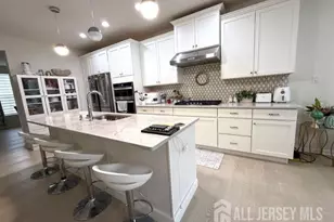 21 Wisteria Ct, Monroe Township, NJ 08831 - Photo 1