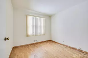 27 Stiles Rd, Edison, NJ 08817 - Photo 17