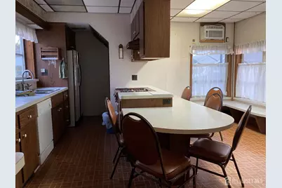 296 Riva Avenue, East Brunswick Township, NJ 08850 - Photo 9