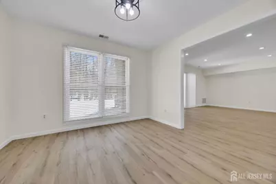 113 Heather Court #113, Edison, NJ 08820 - Photo 7