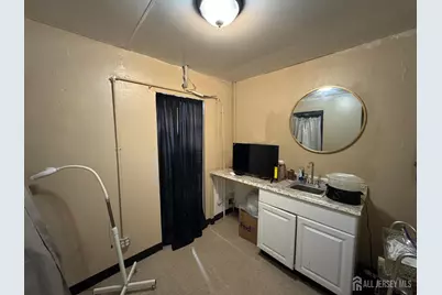 465 New Brunswick Avenue #2, Fords, NJ 08863 - Photo 5