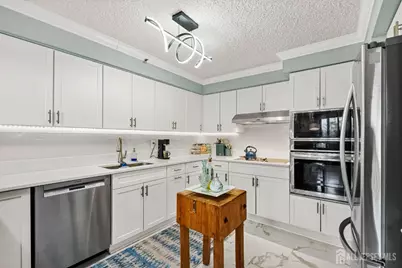 30 S Adelaide Avenue S #4J, Highland Park, NJ 08904 - Photo 9