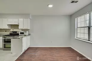 1608 Green Hollow Dr, Iselin, NJ 08830 - Photo 5