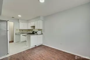 1608 Green Hollow Dr, Iselin, NJ 08830 - Photo 7