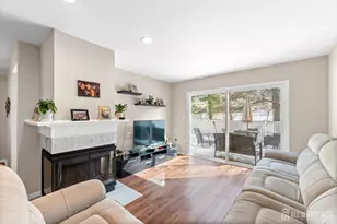 48 Sapphire Ln, Franklin Township, NJ 08823 - Photo 17