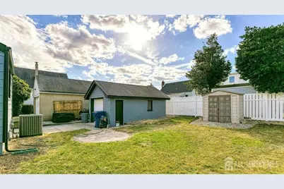 685 N Edgewood Place, North Brunswick Township, NJ 08902 - Photo 3