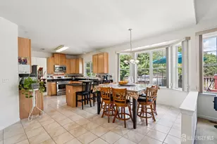 2 Golfview Ct, Monroe Township, NJ 08831 - Photo 5