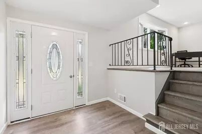 5 E Waverly Drive, Edison, NJ 08817 - Photo 9