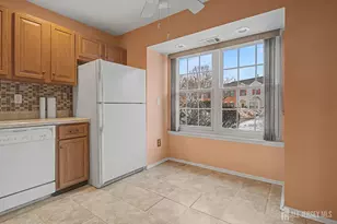 242 Bromley Pl, East Brunswick Township, NJ 08816 - Photo 5