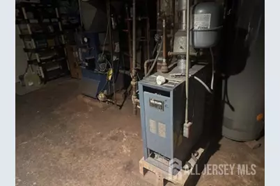 130 Catalpa Avenue, Perth Amboy, NJ 08861 - Photo 17