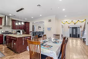 7 Dobson Rd, Edison, NJ 08817 - Photo 17