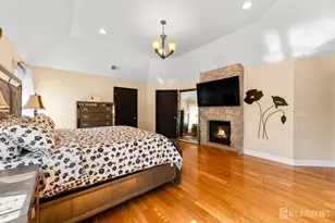 22 Downs Dr, Sayreville, NJ 08872 - Photo 25