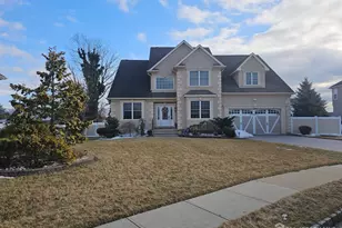 22 Downs Dr, Sayreville, NJ 08872 - Photo 13