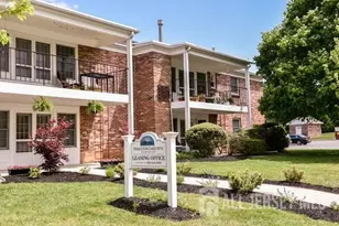 304 Lakeview Terrace, Plainsboro Township, NJ 08540 - Photo 5