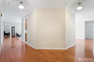 424 Regency Pl, Woodbridge Township, NJ 07095 - Photo 3