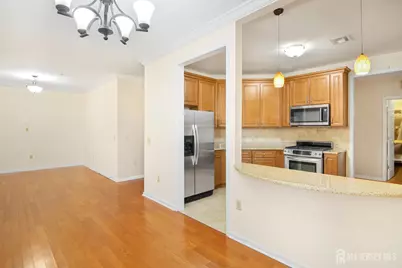 424 Regency Place, Woodbridge Township, NJ 07095 - Photo 7