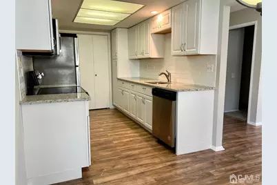 117-B Ironwood Plaza #117B, Monroe Township, NJ 08831 - Photo 5