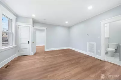 86 S Fulton Street S, Woodbridge Township, NJ 07095 - Photo 5