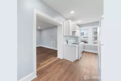 86 S Fulton Street S, Woodbridge Township, NJ 07095 - Photo 9