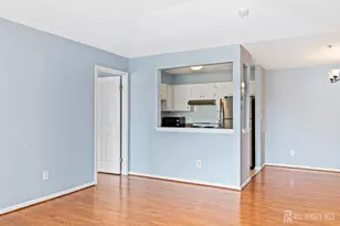 734 Waterford Dr, Edison, NJ 08817 - Photo 9