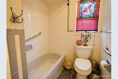 15 E Walnut Street E, Colonia, NJ 07067 - Photo 19