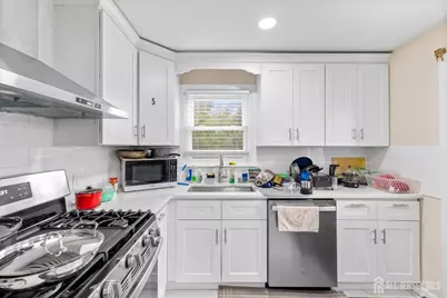 22 N Oak Avenue N, Iselin, NJ 08830 - Photo 9