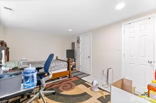 22 N Oak Ave N, Iselin, NJ 08830 - Photo 15