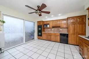 21 Wilk Rd, Edison, NJ 08837 - Photo 9